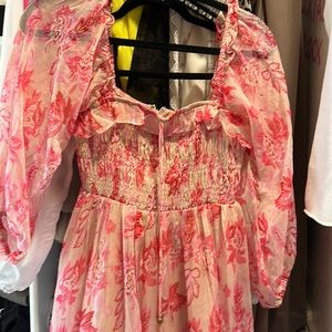 Size small hello molly long sleeve pink floral dress only worn once